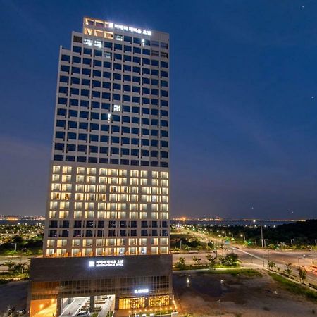 Riviera Incheon Airport Hotel Exterior photo