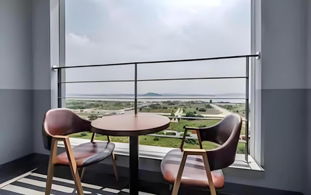 Riviera Incheon Airport Hotel Exterior photo