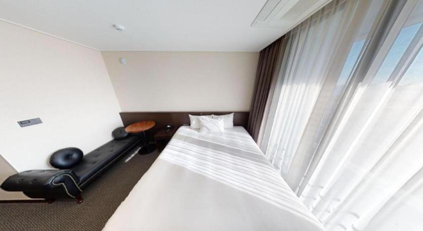 Riviera Incheon Airport Hotel Exterior photo